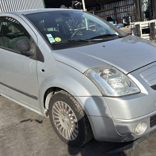 Vehicule-CITROEN-C2%2520PHASE%25201-2005-e81cec2f47030756f92e3ba6dd9f3cab5795abaca62bf4af67b9ddf9a382ffad_m.jpg