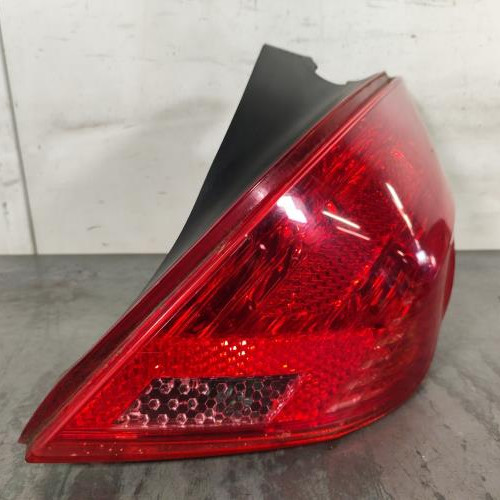 123778292-3d5f0dfc-e51c-4788-8701-e9c694fbd9cf-Piece-Feu-arriere-principal-droit-feux-6351CV-PEUGEOT-308-1-PHASE-1-86ac2d13d94c30afaa69948e6cafe99143da35f51cbdfa20c971dfb26ad67d3d_m.jpg
