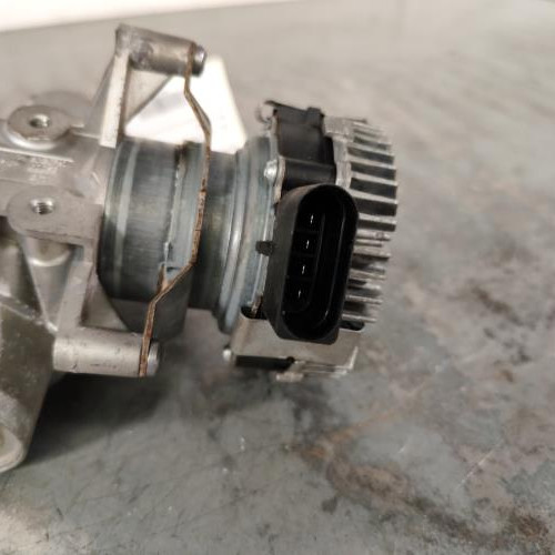 123782506-be9bf04d-0293-459b-86f0-e9d3e8f40cdd-Piece-Servo-frein-5QE614307D-AUDI-A3-3-SPORTBACK-PHASE-1-851b46ceaffaf5f5ef4d1336bdc7fb5c82f6999882be50187816258d3385fe4a_m.jpg