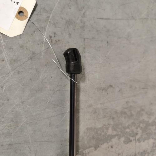 123782915-21285bb6-f695-4db7-a75a-158ce7699a2b-Piece-Verin-de-capot-8V0823359-AUDI-A3-3-SPORTBACK-PHASE-1-e6da726a427a7b8fd7a495e6fbd5cf98c25bafa7e54fed4db7bc5252f9cb7d60_m.jpg