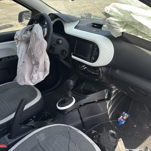 Vehicule-RENAULT-TWINGO%25203%2520PHASE%25202-2023-34e9cc6ff65934ec94f1151f840543fe02aed98bc05d6567f184efedb80055af_m.jpg