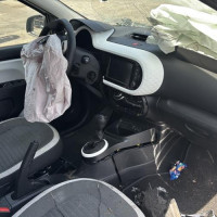 Vehicule-RENAULT-TWINGO%25203%2520PHASE%25202-2023-34e9cc6ff65934ec94f1151f840543fe02aed98bc05d6567f184efedb80055af_m.jpg