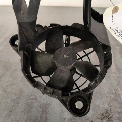 123782967-14c8ab1a-bf79-4a63-9153-8ff5dc55930d-Piece-Ventilateur-214811690R-RENAULT-TWINGO-3-PHASE-2-f617ebffa58287997326cd23048b5f39f96743dd7aa383b254fab4419c63be1b_m.jpg