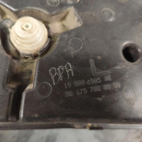 123783188-5b92571b-0926-47fd-bcce-61d1805f9a2f-Piece-Reservoir-cerine-9817570880-CITROEN-C4-PICASSO-1-a6576871f33aa8023ea6c3bb5e5127649d71ee87b1eda72f1a0ab60550f5bab0_m.jpg