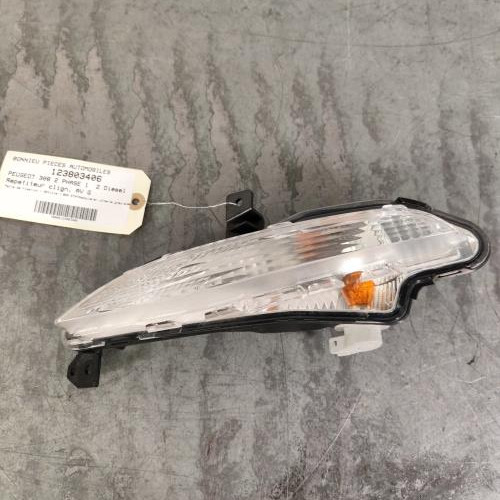 Repetiteur clignotant avant gauche (Feux)