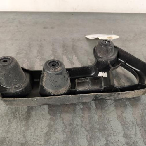 123803618-7fcd8bc7-f7b7-4b9e-8173-effc0c467e31-Piece-Support-de-pare-chocs-arriere-850452344R-RENAULT-CLIO-4-PHASE-1-BREAK-ad2945c836fcac74c78cdbe2a39c54cd069089a859e3a742803fd8614ea06597_m.jpg
