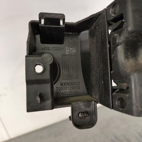 123803626-28c218a8-bdcc-46c6-add5-8c45dd498453-Piece-Support-de-pare-chocs-arriere-850450257R-RENAULT-CLIO-4-PHASE-1-BREAK-8279dd3edb4a51f21f108959c1aa10d1a7c0eb9ebe7d902f040110e6f8b094dc_m.jpg