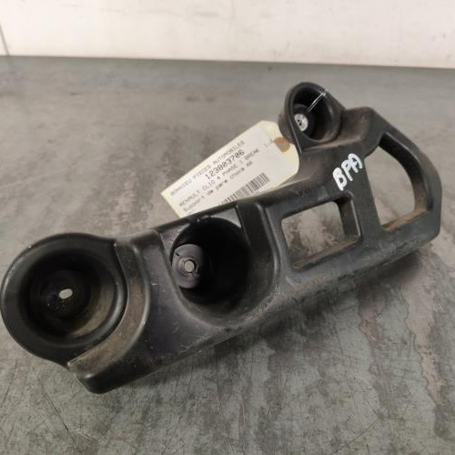 Support de pare chocs arriere