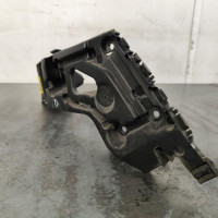 123803713-f7411387-de9b-457d-9d2b-3dd740424632-Piece-Support-de-pare-chocs-arriere-850443332R-RENAULT-CLIO-4-PHASE-1-BREAK-c9e9a9f04c8891c43093c462f9e71ce7fbfa04d63ab9f251e524600844e2a69c_m.jpg