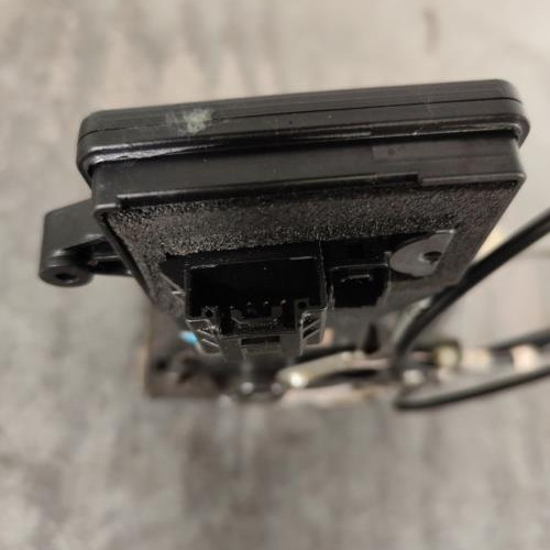 123829124-bb7ab1b1-8905-4ab4-9afc-9d168699189d-Piece-Fermeture-centralisee-avant-droit-GJ6E58310D-MAZDA-6-1-PHASE-2-7aa6382f0545e474b852a9de257239fabfa700d5ed63197df951af45092e1ed6_m.jpg