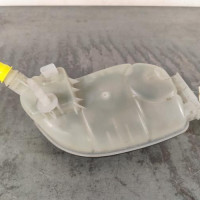 123843801-f996c534-eff6-416e-be28-d6e0f61ecdef-Piece-Vase-dexpansion-A0005840807-MERCEDES-CLASSE-GLA-156-PHASE-1-6899833945918233812669b5e134ed1f718738c67b3be30a47423df9b907b480_m.jpg