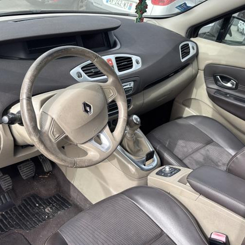Vehicule-RENAULT-SCENIC%25203%2520PHASE%25201-2010-d2cf095663cd52e9e3f683d30f339e1c5ddd9c85e5d90cdbcaf84972a2d824c4_m.jpg