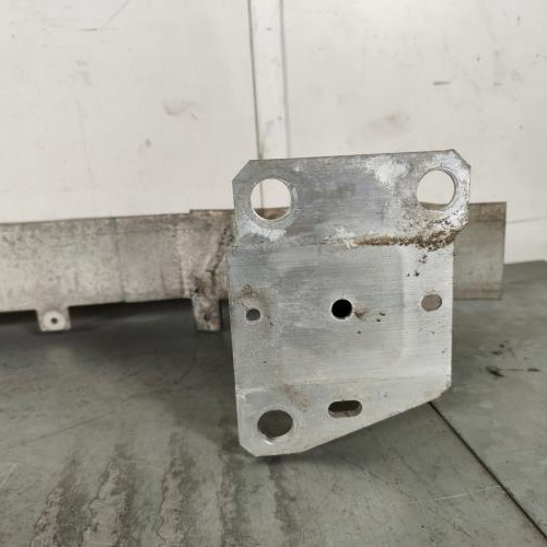 123870282-a1182f37-df42-4690-a134-c53ad0590e14-Piece-Renfort-pare-choc-avant-traverse-752100015R-RENAULT-SCENIC-3-PHASE-1-496f06aa90aec34e5a9e8cf464f0038e85a46de9087a642b4318b8157811fcab_m.jpg