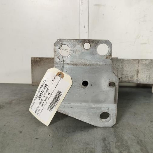 123870282-a3b982f8-15a4-4f91-82af-06783aff8d99-Piece-Renfort-pare-choc-avant-traverse-752100015R-RENAULT-SCENIC-3-PHASE-1-f124495e7021632656a409f119b6bdf77536045759007b79ac763b317f05e3f2_m.jpg