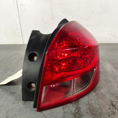 Feu arriere principal droit (feux)