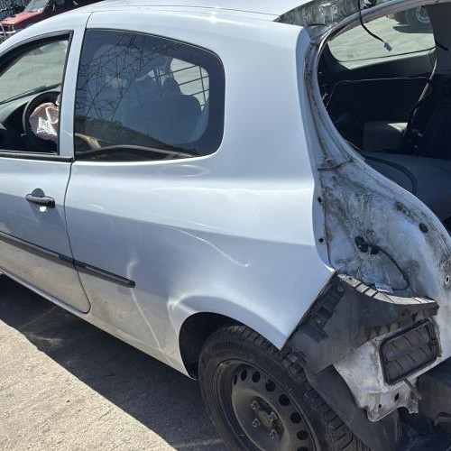 Vehicule-RENAULT-CLIO%25203%2520PHASE%25202-2011-a5e08ee4c3c3e0e4c94395e0bd6df2486a39d4953976f0cad07090d9f930c1f2_m.jpg