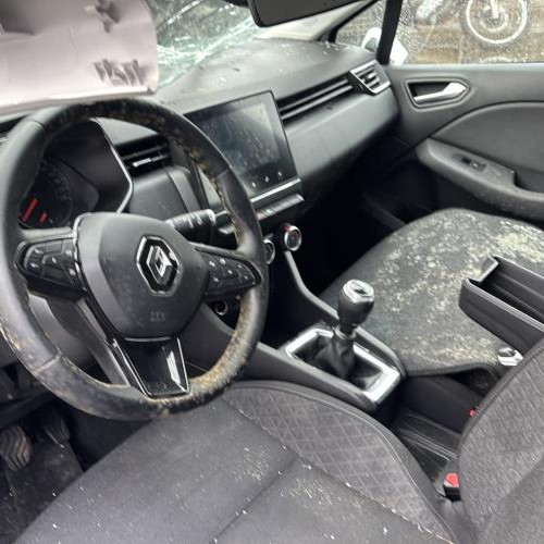 Vehicule-RENAULT-CLIO%25205%2520PHASE%25201-2020-a4bd0e0b0702fa419e195eb2cbb7f4f0c8b732d6cbef20b3fe7ce0f76f351313_m.jpg