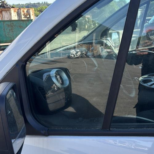 Custode avant gauche (porte)