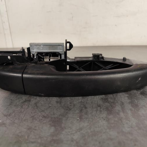 Poignee porte laterale droit