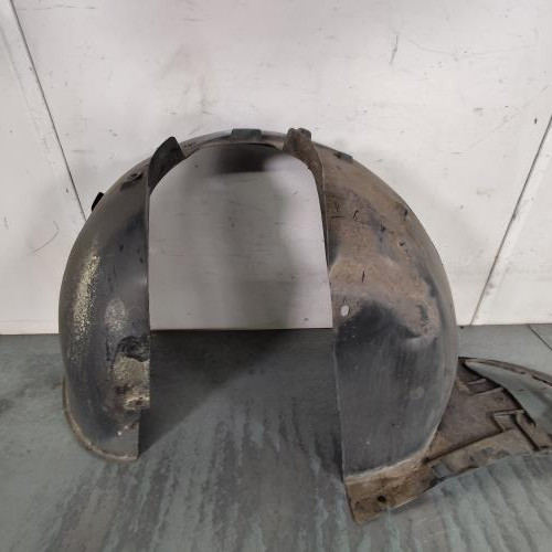 Pare boue avant gauche