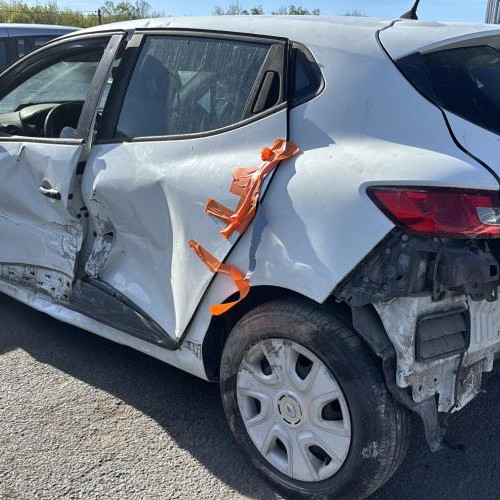 Vehicule-RENAULT-CLIO%25204%2520PHASE%25201-2014-b36b3481edff2509d03587f7ad8443b207e6748c5ed951c649b33be4dd60e850_m.jpg