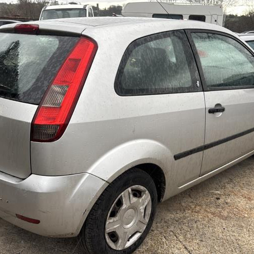 Vehicule-FORD-FIESTA%25205%2520PHASE%25201-2004-bd48b827c9dd9d9769eae37917935d0ba2000250bda8ac54f2864d94762f535c_m.jpg