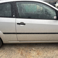 Vehicule-FORD-FIESTA%25205%2520PHASE%25201-2004-5ca869793124715347184daf2f45cb037ec1861f505df9546666a12abd35056b_m.jpg