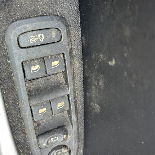 Vehicule-PEUGEOT-308%25201%2520PHASE%25202-2012-56f9f7689bae33c1a095314f4591ea494410c03d67040efa12b6fce279afd791_m.jpg