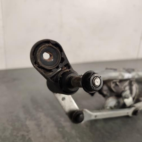 Moteur essuie glace avant