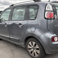 Vehicule-CITROEN-C3%2520PICASSO%2520PHASE%25201-2011-ce59e4d9f03782161c5e40e0a669a5141cad3b8f85d794cc9e7d303cb705a476_m.jpg