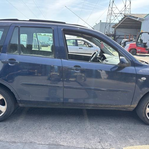 Vehicle-MAZDA-2%25201-2004-40307a968df646c0e7a8237e3341424572b50fa61b9c4da24096363f19d8dd75_m.jpg