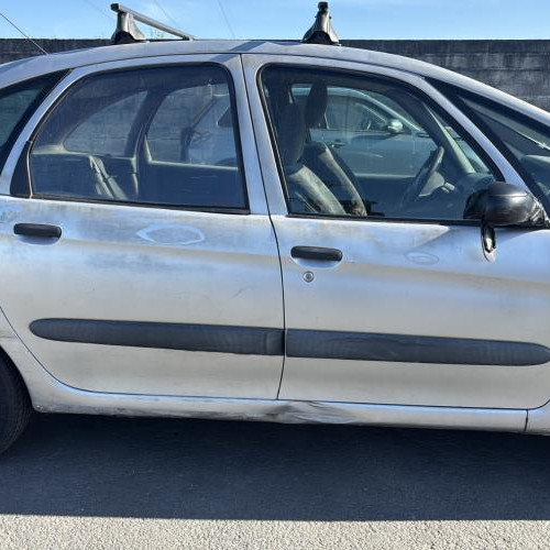 Vehicule-CITROEN-XSARA%2520PICASSO%2520PHASE%25201-2001-e8f1de6a00457d361791dd1bbe950ef3b6fc2a130d645d461ad457e5e0e9141a_m.jpg