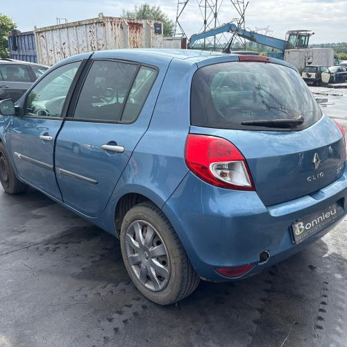 Vehicle-RENAULT-CLIO%25203%2520PHASE%25202-2010-1e2aecdc57e8a6bae179a25a74291d0d4bf1f688408daca5fc905d67c53c73e7_m.jpg