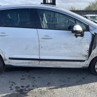 Vehicule-PEUGEOT-3008%25201%2520PHASE%25202-2015-705b01a29362f2d0522ae2feb4f8844fff14ab5f240b7fefc99b2d4aecf55b97_m.jpg