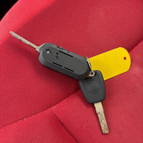 Vehicle-FIAT-500%25202%2520PHASE%25201-2008-cc9b604208e333cbda361d59428da74365c91104274146aa0ff101f48c107c52_m.jpg