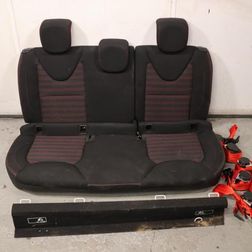 126861803-0fee8761-f5d5-49bc-bca3-caf0259da41d-Piece-126861803-Banquette-arriere-883057789R-RENAULT-CLIO-4-PHASE-2-16i-16V-TURBO-RS-TROPHY-a7b0a6413529ed2b783288141d9cd76f118fb73d2c46e50dbfb79e3699be58fa_m.JPG