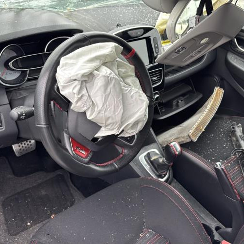 Vehicule-RENAULT-CLIO%25204%2520PHASE%25202-2025-7d9ee046d70253a97f9d7ebbdb5f336bc6d7e23723484b947e0c510ae3fa4ac2_m.jpg