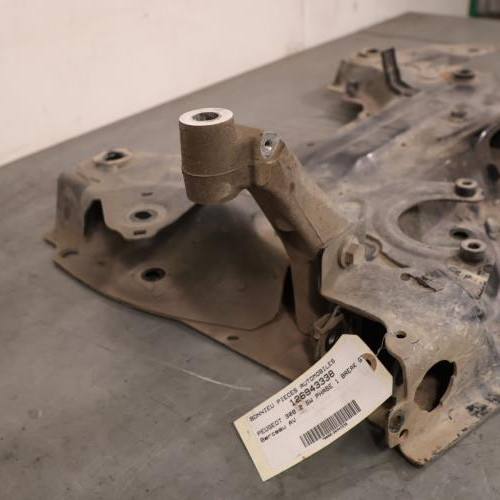 126943338-7ccc746b-75c5-486d-b563-e4dbeb6f17c3-Piece-126943338-Berceau-avant-9677071780-PEUGEOT-308-2-SW-PHASE-1-BREAK-20-BLUE-HDI-16V-TURBO-ab0af4ca739fddc6bc62c26118baf5a724c4e7f16b35e4787bd957bb21403a5e_m.JPG