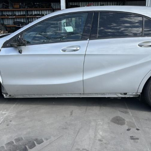 Vehicule-MERCEDES-CLASSE%2520A%2520176%2520PHASE%25201-2012-eadb482358e90120efcb005e4c570e1b7b8ac1670b9f0d223f6b5f5ec8ad70e2_m.jpg