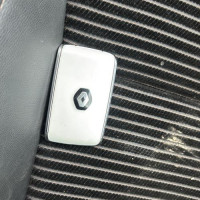Vehicule-RENAULT-TALISMAN-2016-2f2808a50f1a784f2545d600d9fba225a0ae5ef2f8fb7badb6a100b84bd26561_m.jpg