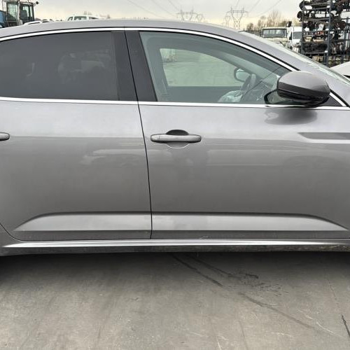 Vehicule-RENAULT-TALISMAN-2016-4591e8b1faffffcc41084b9a0139d8236bb8916f6a7e6c6a78f8031e8e84e90e_m.jpg
