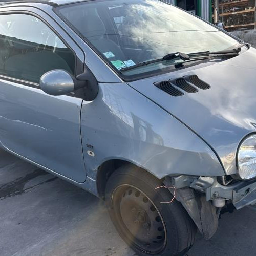 Vehicule-RENAULT-TWINGO%25201%2520PHASE%25203-2004-58a1916ea32ef2c7e1e05caa95cea8165a368131cfd6b6154da6067047ee42fa_m.jpg