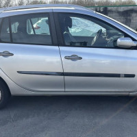 Vehicule-RENAULT-CLIO%25203%2520PHASE%25201%2520BREAK-2009-bbd5daef28d40781c0e6e817d898b3d17898467b523c763303e86e5cd4fa91bf_m.jpg