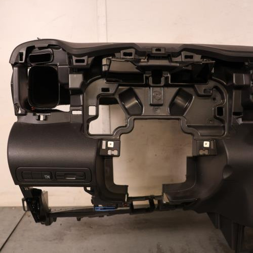 128556168-9ad72e91-9e3b-4eca-a98c-49410dff92af-Piece-128556168-Planche-de-bord-complete-YQ002491CY-CITROEN-C3-AIRCROSS-1-PHASE-2-15-BLUE-HDI-16V-TURBO-eb82a5e45057a2560757e8e46f6c58d0cf401d521f43f62bc0e5a32639a8d4a9_m.JPG