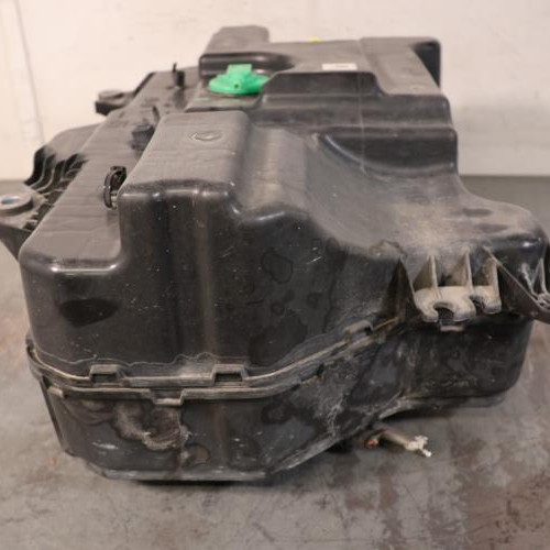 128980062-050618a6-59dd-4eb5-8e97-5b49d4f2b897-Piece-128980062-Reservoir-AdBlue-172A23918R-RENAULT-TRAFIC-3-COURT-PHASE-2-20-BLUE-DCI-16V-TURBO-73ec1195afa13b79300e4cb5a0a30f7e280c6ed3f32d49368857efd9b1088cf1_m.JPG