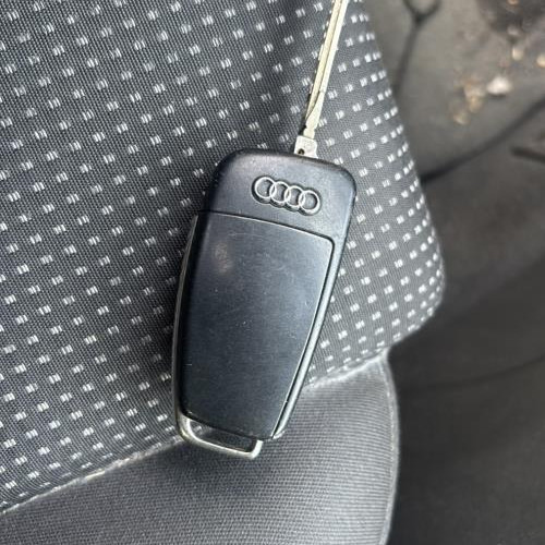 Vehicule-AUDI-A3%25202%2520PHASE%25201-2007-64c6817612031308f983ef8fd2d0fff6ba8d86856b5206404de194f8f15f30d6_m.jpg