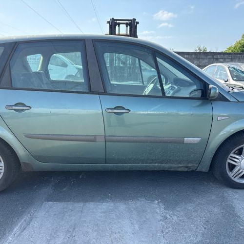 Vehicle-RENAULT-SCENIC%25202%2520PHASE%25201-2003-6255747206a8e34a083715db3b155f7a99ad28773a50cd970119872476537d04_m.jpg