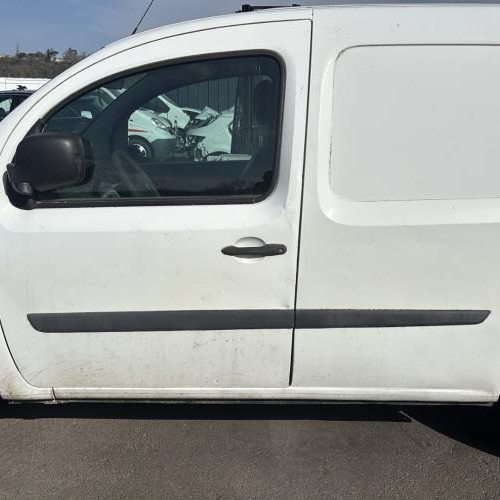 Vehicule-RENAULT-KANGOO%25202%2520PHASE%25201-2008-edd1d9091ca017a11772850759681920742513a68e5c102c0b5f218d74358449_m.jpg