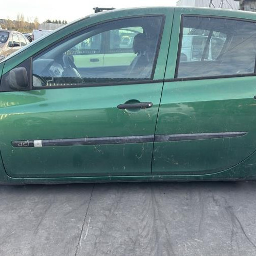 Vehicule-RENAULT-CLIO%25203%2520PHASE%25201-2006-3cf567783115f68eb7344a75c8ebbbb5823252dcd8a1ea5ca93bb55d8a07e1e7_m.jpg