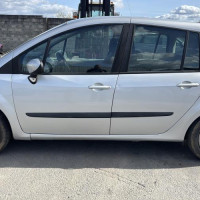 Vehicule-RENAULT-GRAND%2520MODUS%2520PHASE%25202-2010-d131d23627b07b2b143cf153605d45df7252da04c3e072fdcb66156800f5fae4_m.jpg